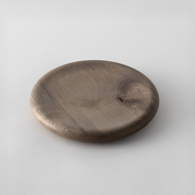松本克也　クレーター皿　楓鉄媒染16.5cm