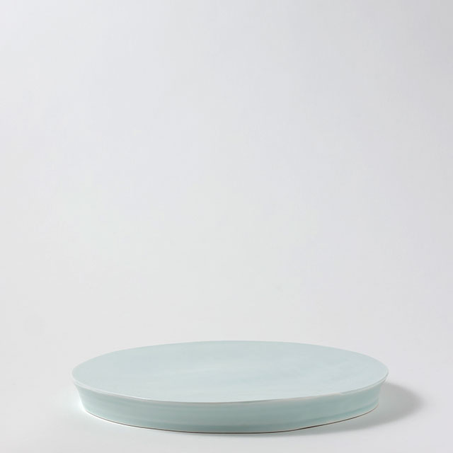 青白磁台皿　27.5cm　丸