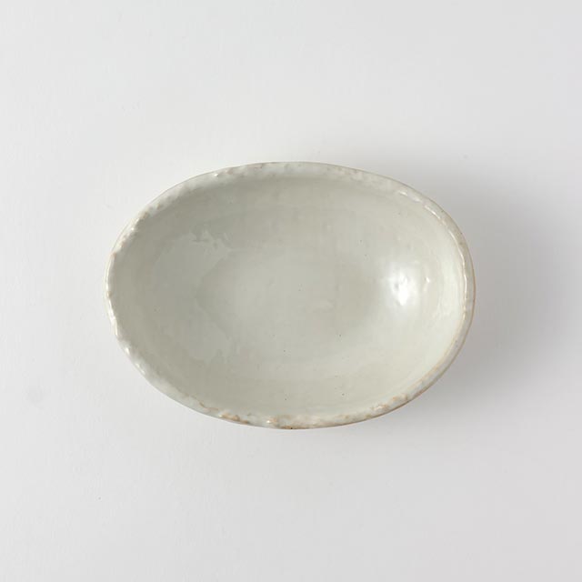 白ハケ楕円鉢 15/11 M