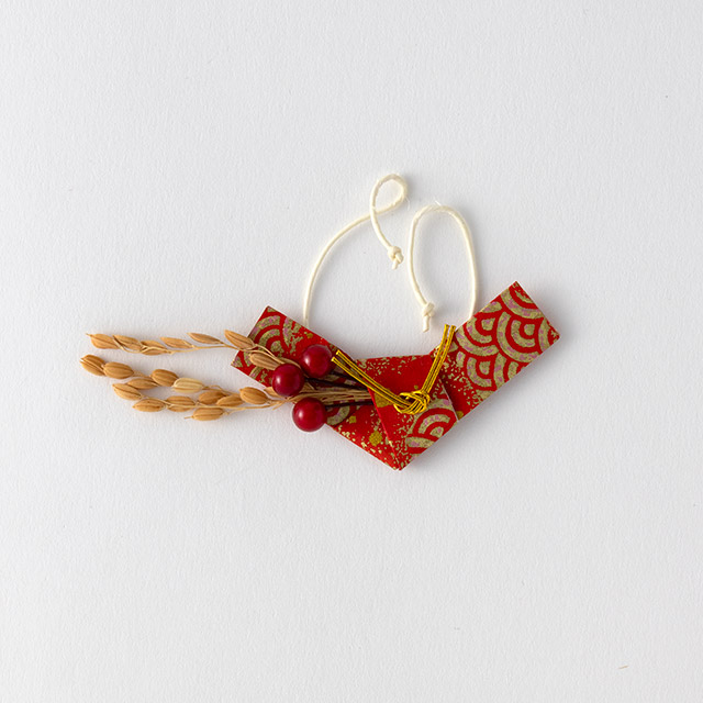 とっくり飾り 赤リボン