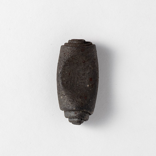 飯田雪峰　箸置　黒