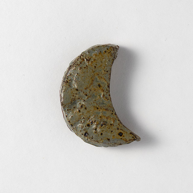 箸置　石三日月