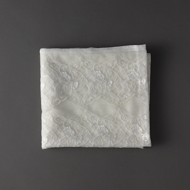 テーブルクロス　チュールレース　バラ