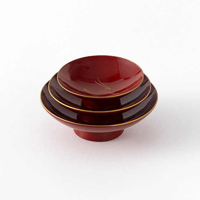 朱四つ揃屠蘇器松竹梅鶴沈金(盃)