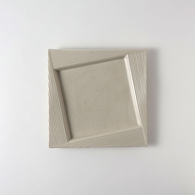 ココ白志四方ケスリ口皿