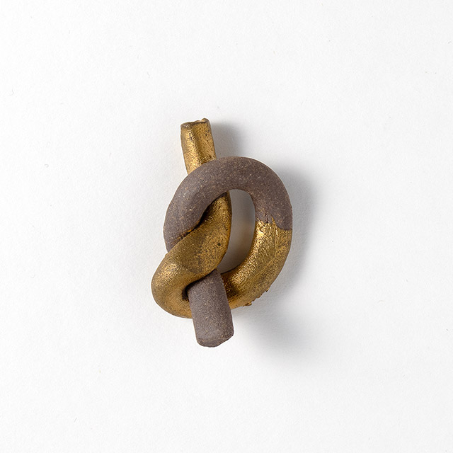 箸置　むすび　金／茶