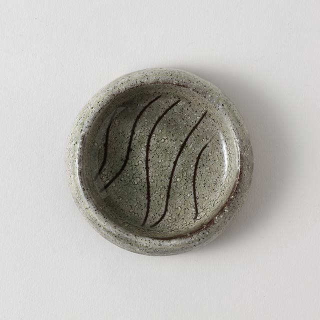 緑彩カイラギ切立　千代口丸皿