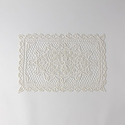 テーブルセンター　総綿編み　43/28