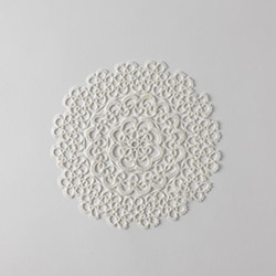 センターマット　レース編丸ミニ白