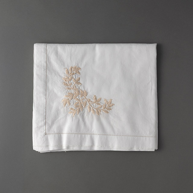 テーブルクロス　115/130　WEC　白