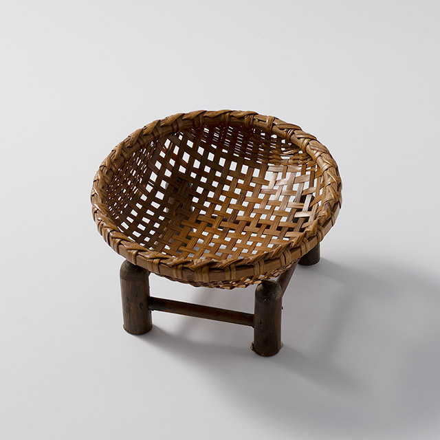 茶竹ざる　スタンド付き脚Low