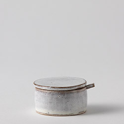 小山久美枝　フタ付丸薬味入