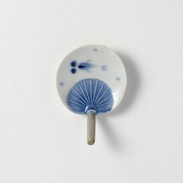 箸置 陶 うちわ 紺