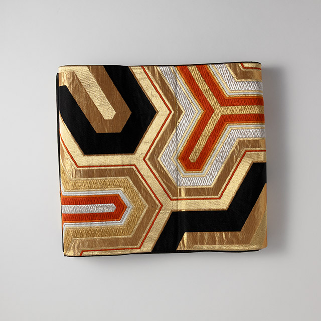 テーブルランナー 亀甲 黒・金・朱