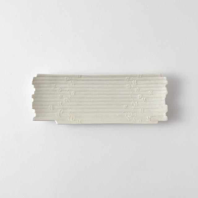 長皿　オフホワイト　21×8