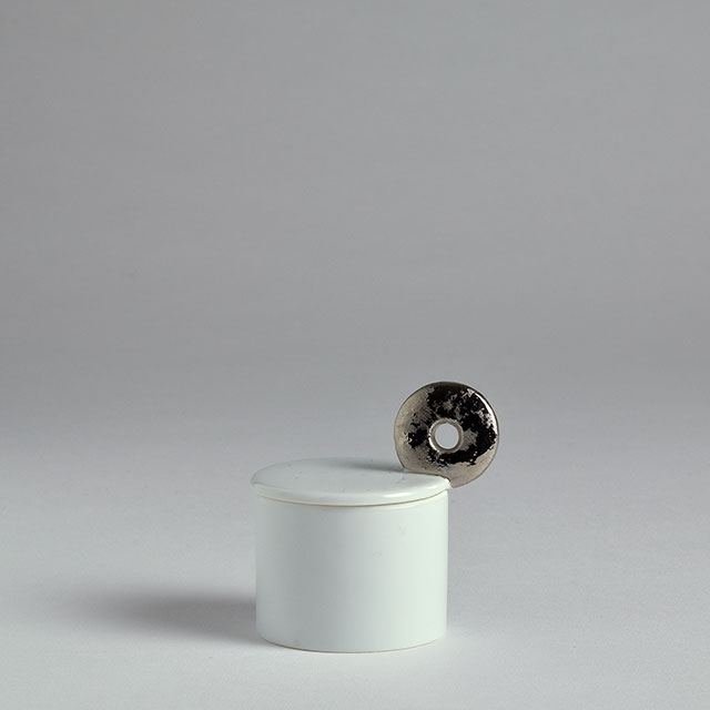 essence 小物入れ