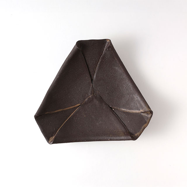 シナモン深中鉢　茶むすび　大　T.C