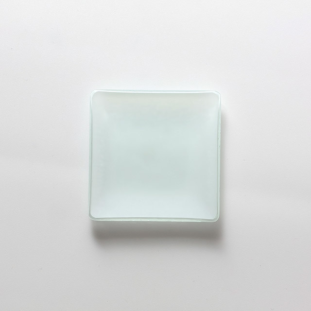 ガラス　スクエアカラー皿　7c　乳白