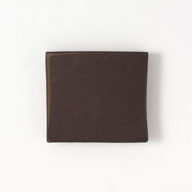 BAN　スクエア厚皿（茶）　14.5×13
