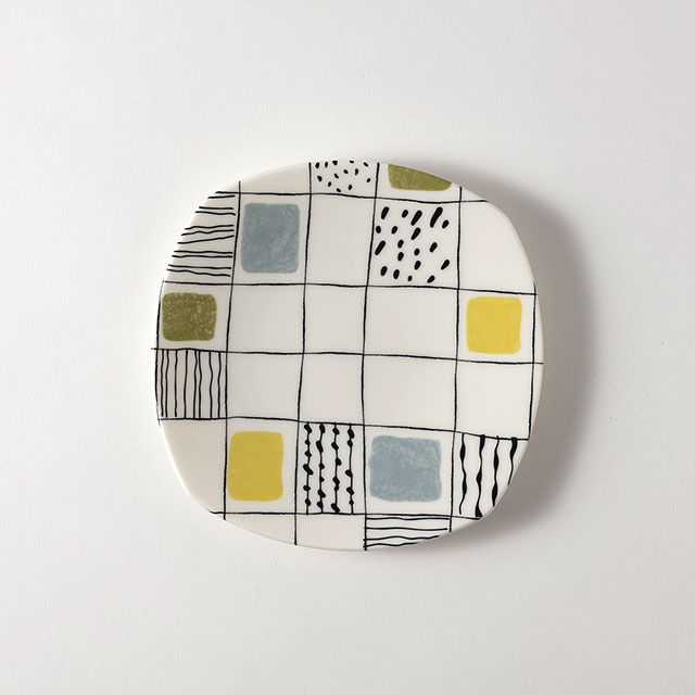 CHEQUERS スクエア皿 黄/黒 Cr