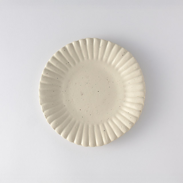 Madu　フリル皿　21cm　オフホワイト