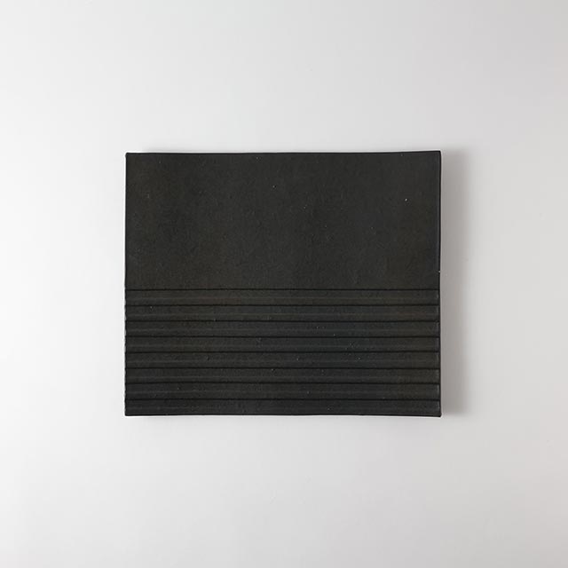 Bb黒陶器長角皿　29/24　TS