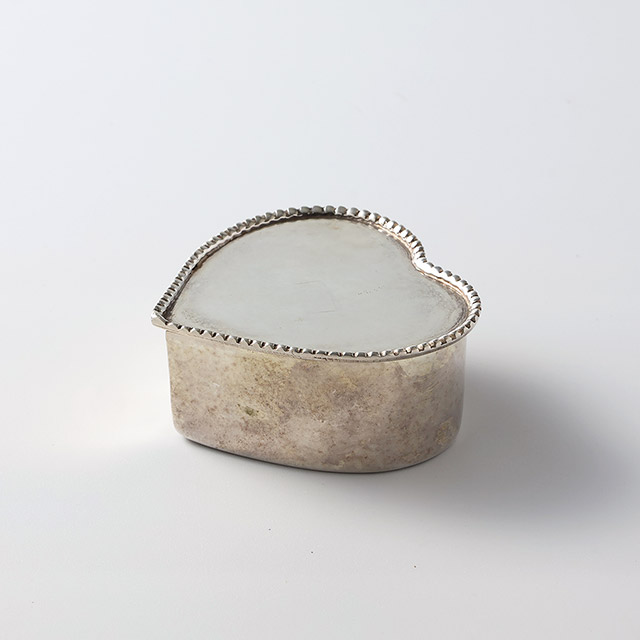 シルバーハート 小物入れ