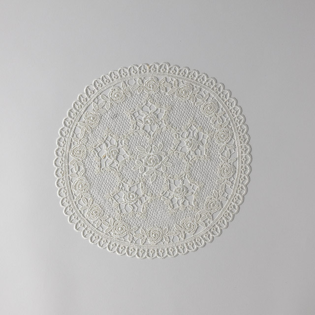 円形　レース編マット　白30cm