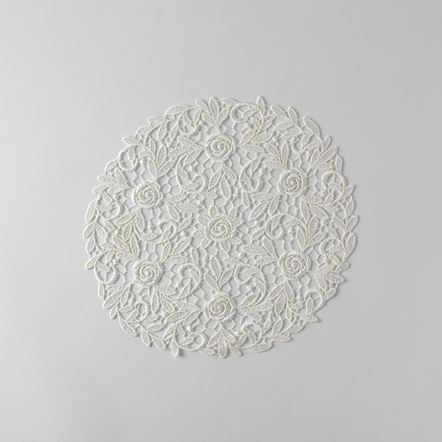 円形 レース編マット 白25cm