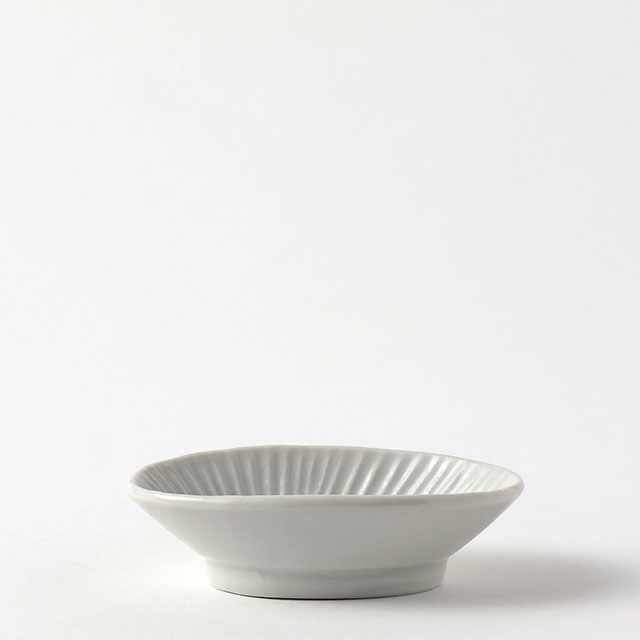 しのぎ楕円鉢　白ミニ　10/7