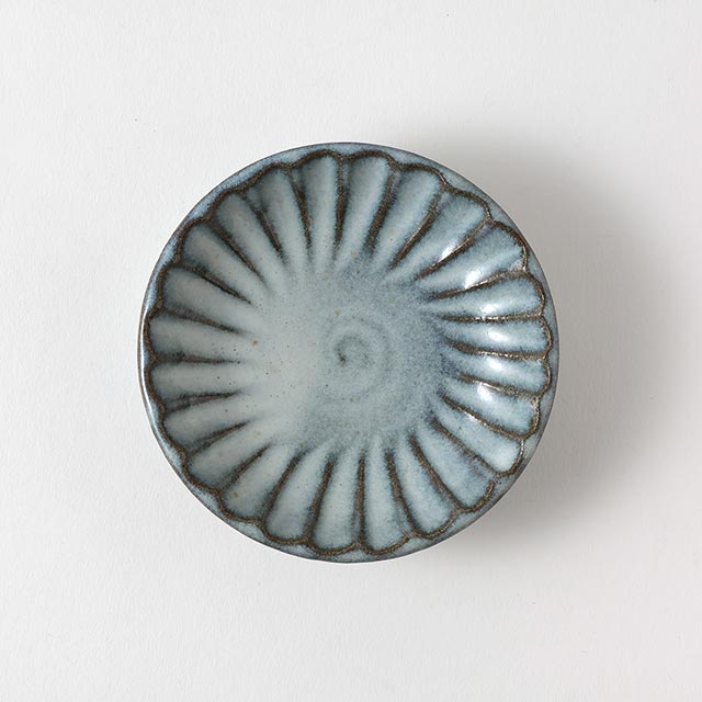 菊型 グレー地 小皿 11cm