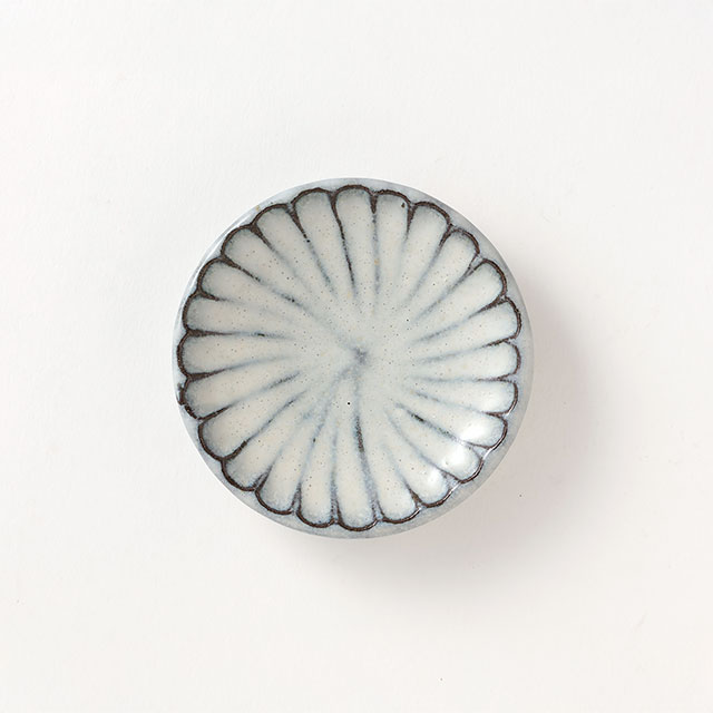 菊型 グレー地 小皿 9cm