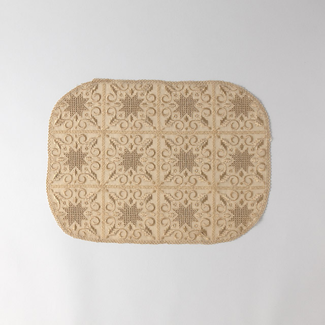 ベージュマット　楕円　42×31