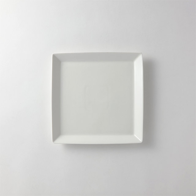 フェイス スクエアプレート白 24cm