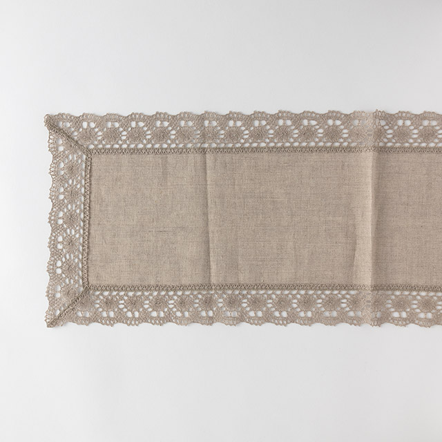 テーブルランナー　81×26薄茶　HEMLIN