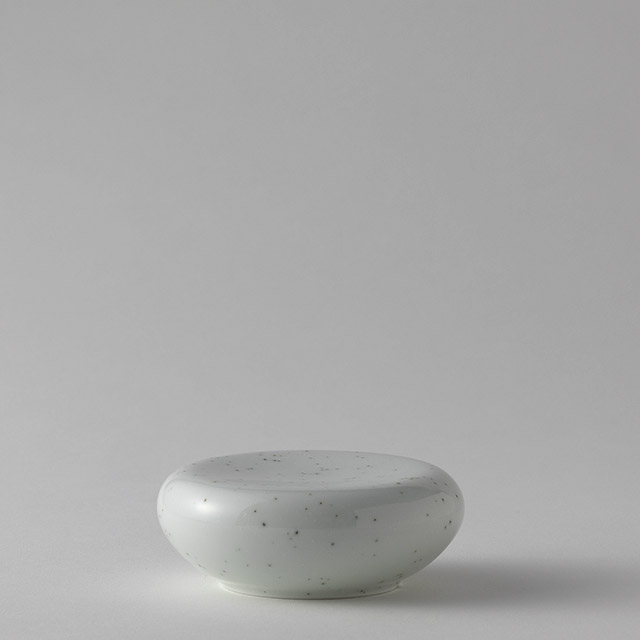 陶器ストーン丸厚（白）ドット10cm　小