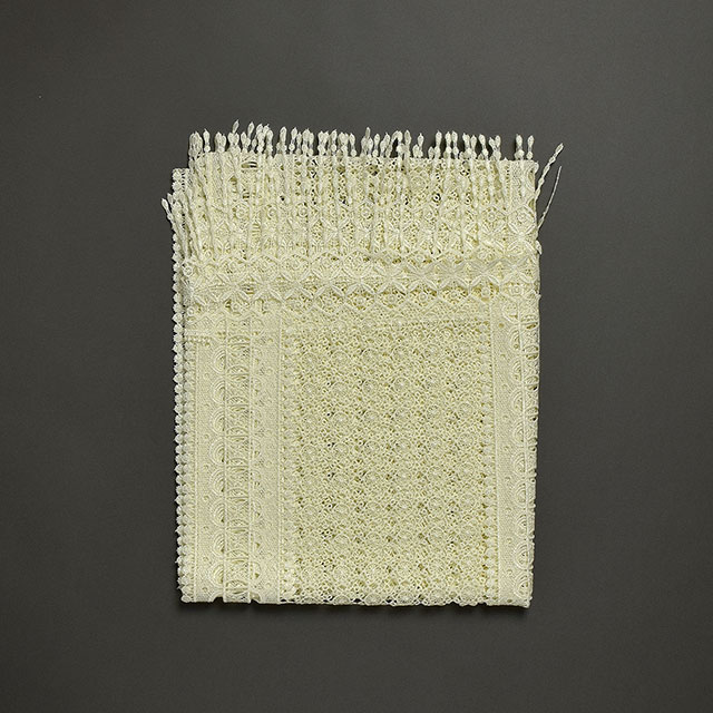 テーブルセンター レース クリーム色158×60 Ha