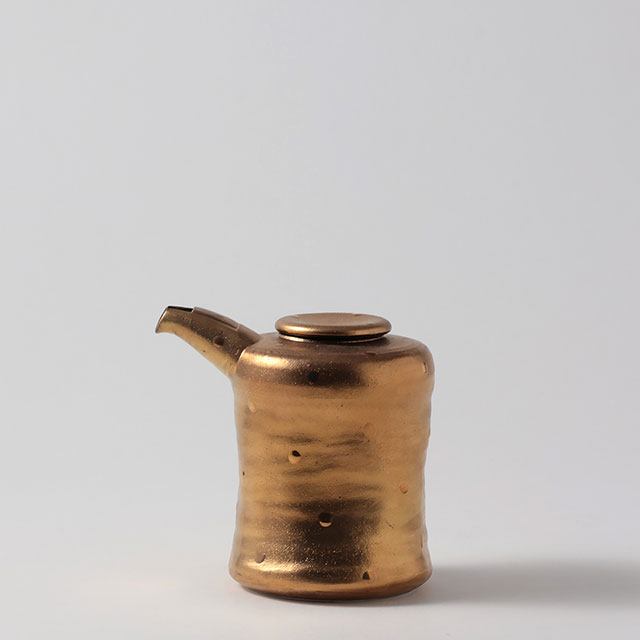 ゴールド　酒注ぎ　清山作