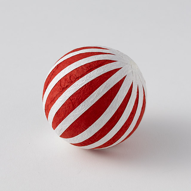 Mari　赤に白　medetaya