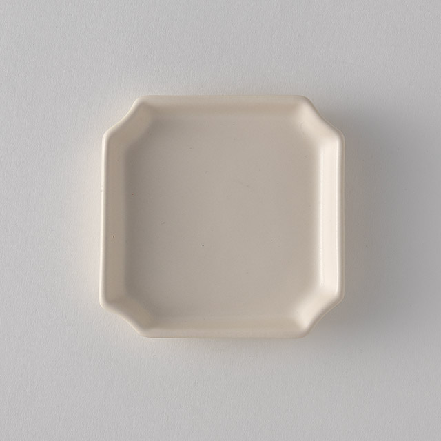 Sayasuka 四隅折 スクエア小皿9cm