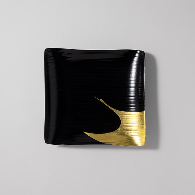彦象 弁皿 漆黒 金の鶴