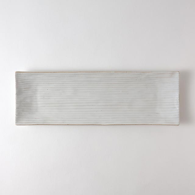 粉引 しのぎ 秋刀魚皿 白