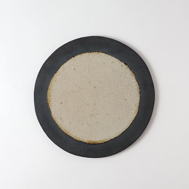 丸皿 黒地 センター/Be SONO 21cm