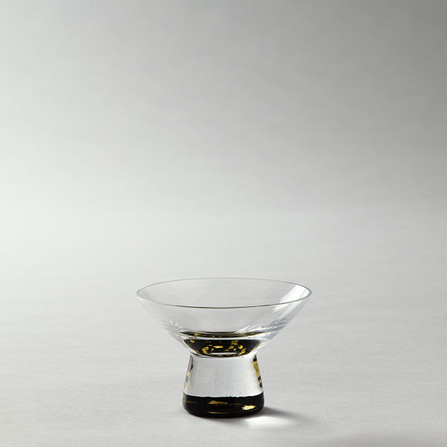 ガラス盃（黒）