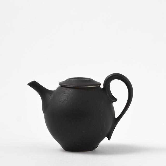 木下和美　黒釉ティーポット