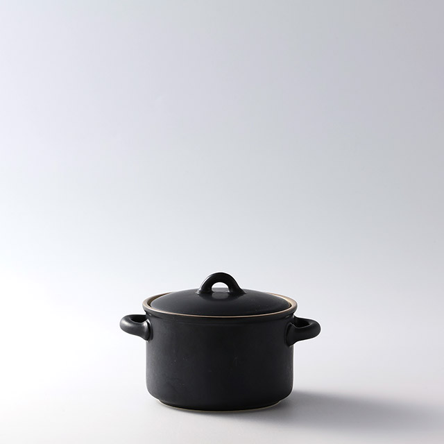 ラウンドキャセロールS　黒フタ付