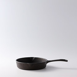 鉄スキレット　Heavies丸　18cm