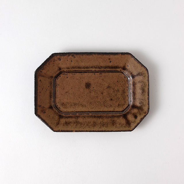中川紀男 長方形四隅折皿 茶