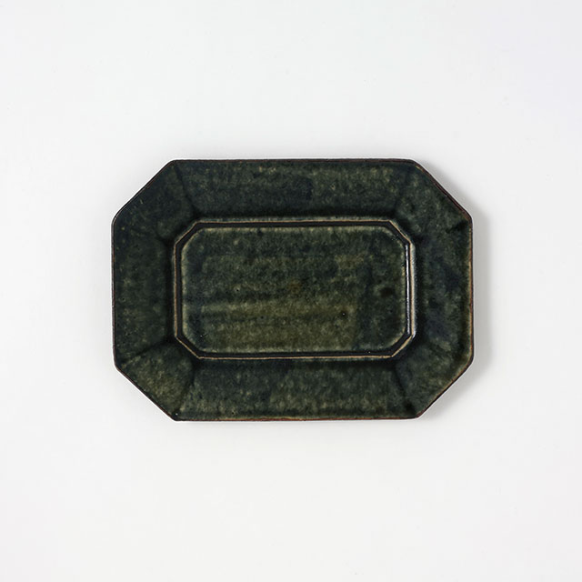 中川紀男　長方形四隅折皿　緑