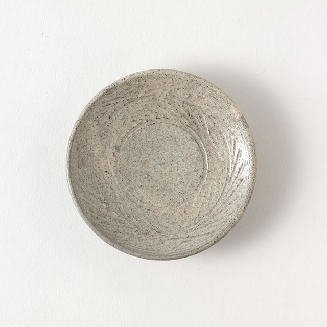 山田隆太郎　丸グレー小皿9cm
